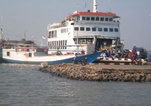 ferry-karimun2