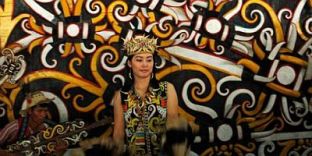 Desa Pampang Rumah Dayak Kenyah (sumber: tribunnews.com)