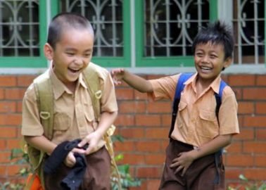 Senangnya Melihat Anak-anak yang Ceria (sumber: sos.or.id)