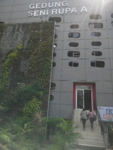 Gedung Fakultas Seni Rupa IKJ