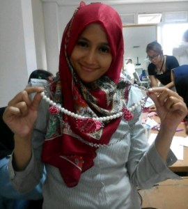 Ini dia kalung buatanku