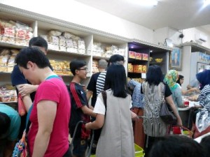 Toko oleh-oleh sesak