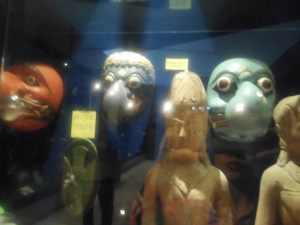 Koleksi ribuan topeng di D'Topeng Kingdom