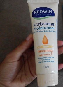 redwin sorbolene moisturiser agar kulit sehat dan lembut