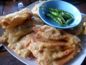 Menyantap gorengan sah-sah saja asalkan secukupnya dan minyaknya aman.