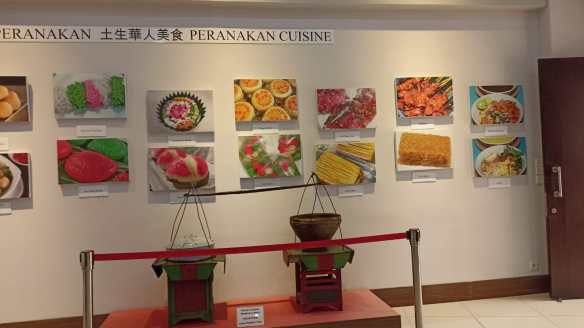 Aneka kuliner peranakan