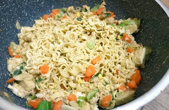 Mie sayur