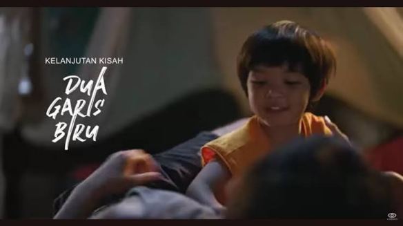 Dua Hati Biru, Tokoh Adam Mencuri Perhatian