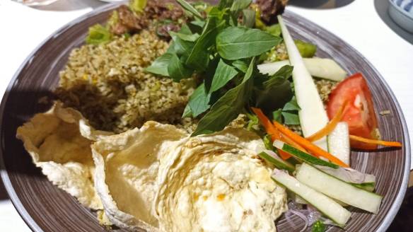 Nasi goreng iga cabe ijo