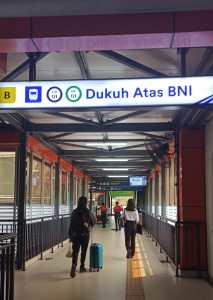 menuju stasiun LRT Dukuh Atas